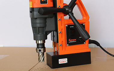 磁力鑽打孔和火焰切割相比哪一種更好