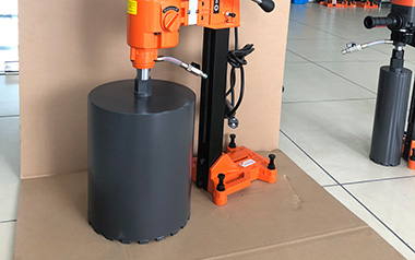 磁力鑽空心鑽頭出現甩動是什麽原因導致的？